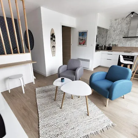 公寓 Lumineux Avec Balcon Et Parking