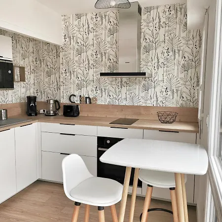 公寓 Lumineux Avec Balcon Et Parking 瑟堡